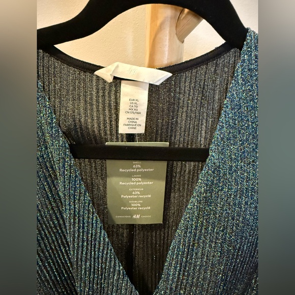 H&M Belted, Faux Wrap metallic stretchy dress NWT - Picture 3 of 5